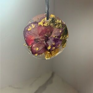 Handmade christmas/ wall ornament with real flowers